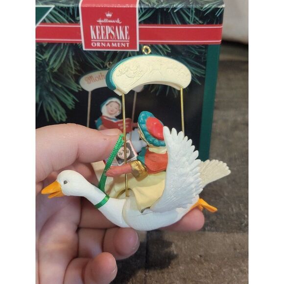 Hallmark 1992 Mother Goose ornament Xmas decor - Picture 3 of 4